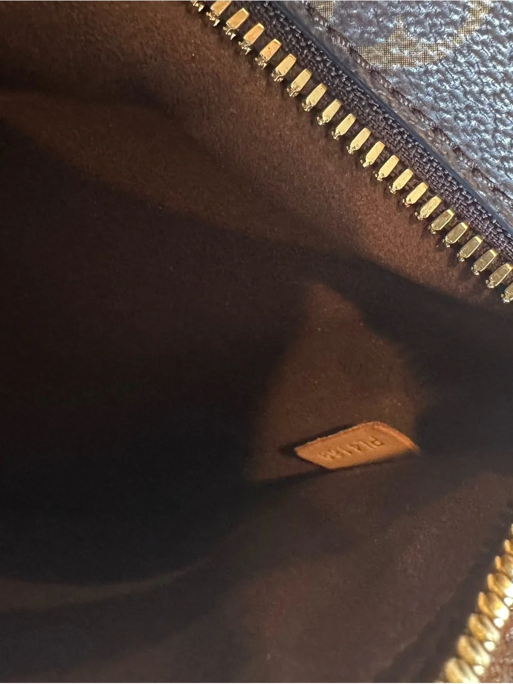 Louis Vuitton Pochette Metis Monogram Canvas Shoulder Bag in Brown